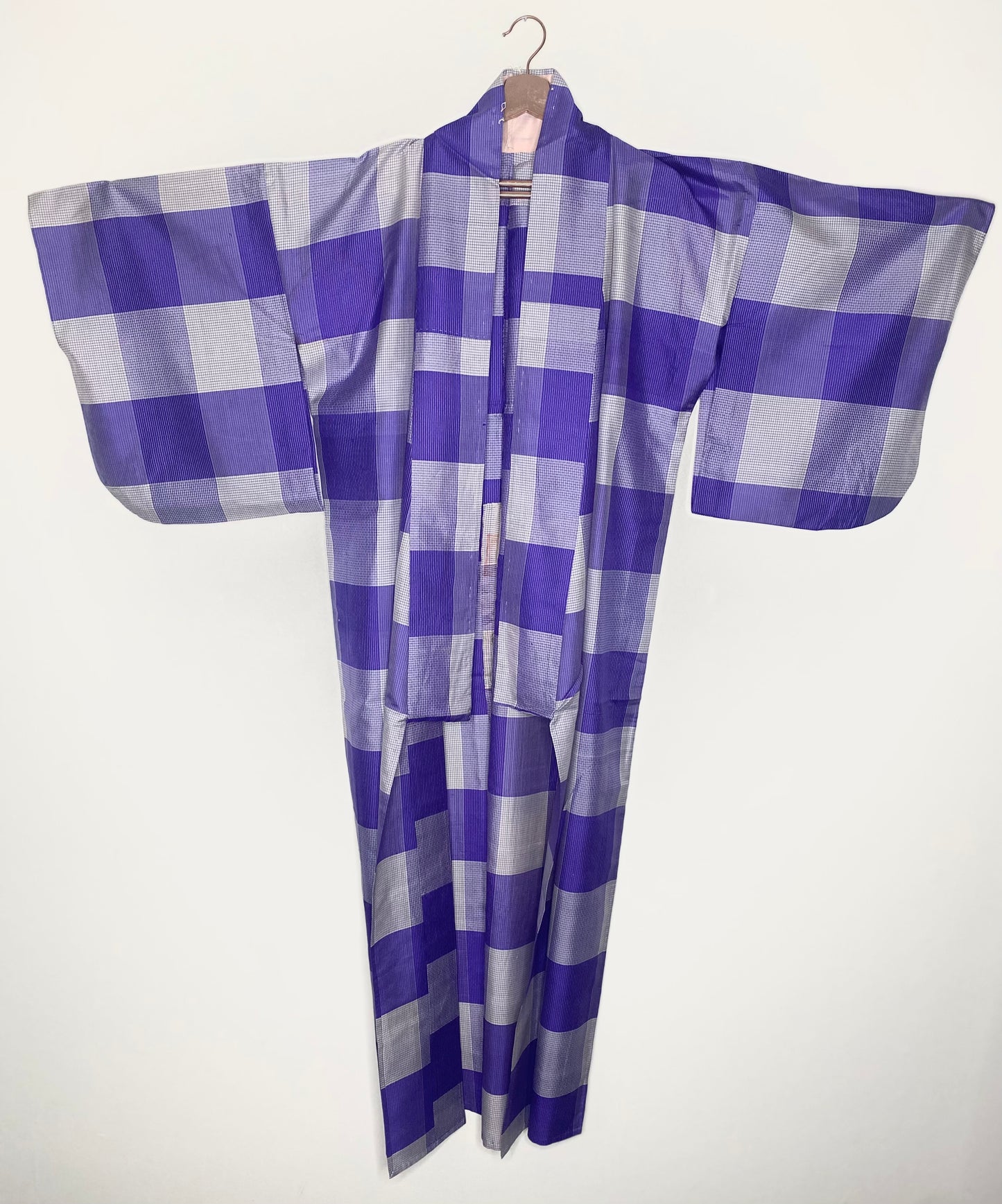 Douraku Purple Check